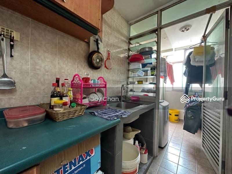 Aston Lodge Eunos Geylang Paya Lebar Singapore 7