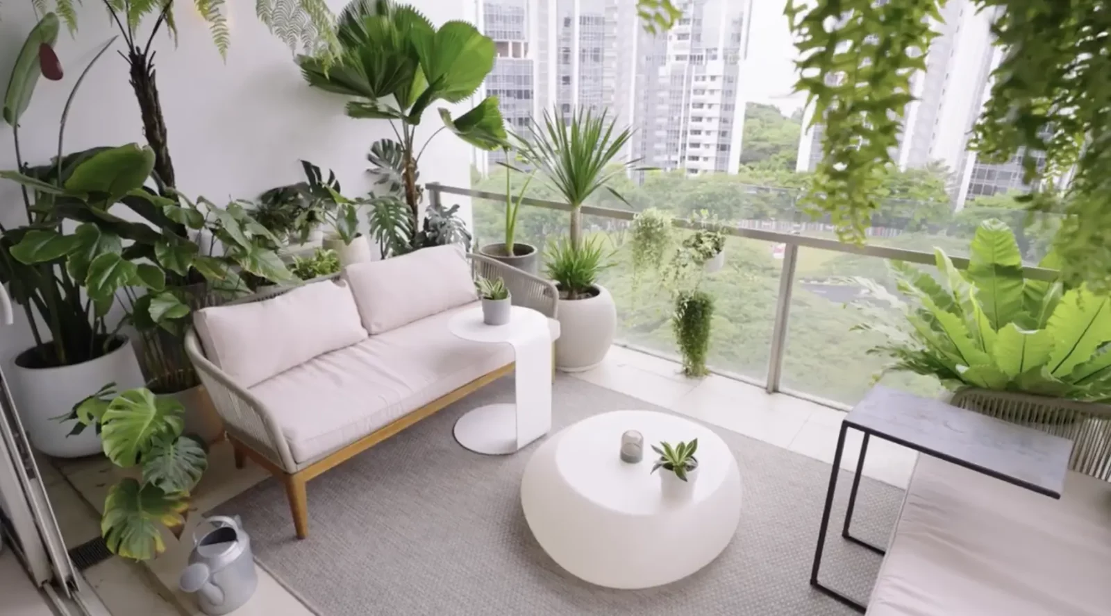 Inside A Bachelors Restful Mid Century Modern Home With A Garden Balcony 10