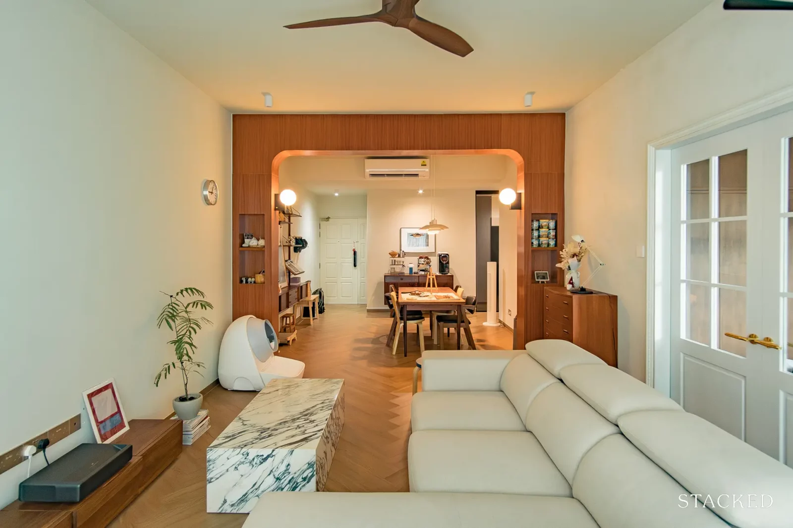 Changi Green Mid Century Modern Interior Living Room 4