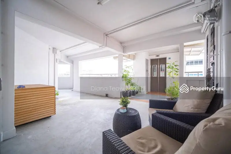666 yishun avenue 4 jumbo flat for sale 2