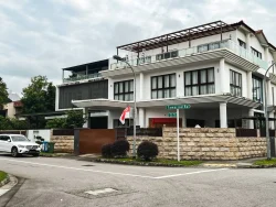 Tamarind Road 41