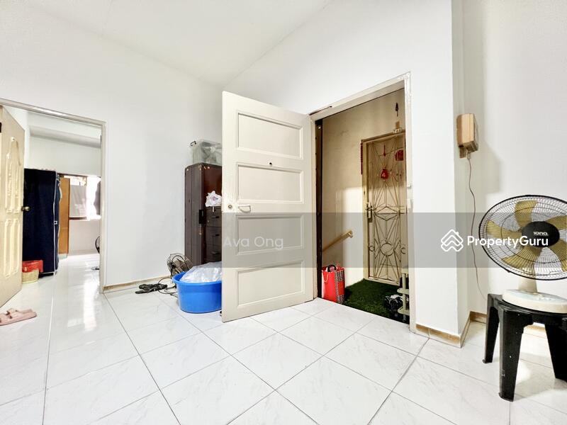 Boundary Road Walk up Apartment Hougang Punggol Sengkang Singapore 1