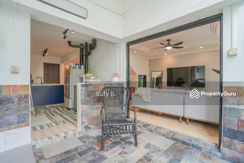 120 Teck Whye Lane Dairy Farm Bukit Panjang Choa Chu Kang Singapore 4