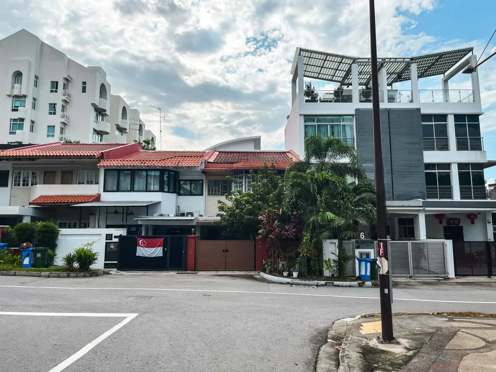 Touring An Affordable Freehold Landed Estate Near Bayshore MRT: What It’s Like To Live At Parbury Avenue (From $3.2m)