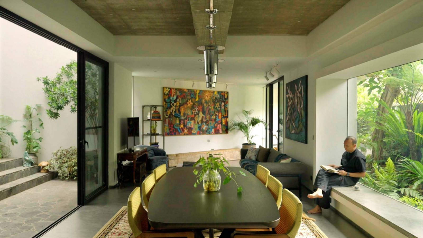 Inside A Tropical Garden Home With A Blend Of Indonesian Heritage 5