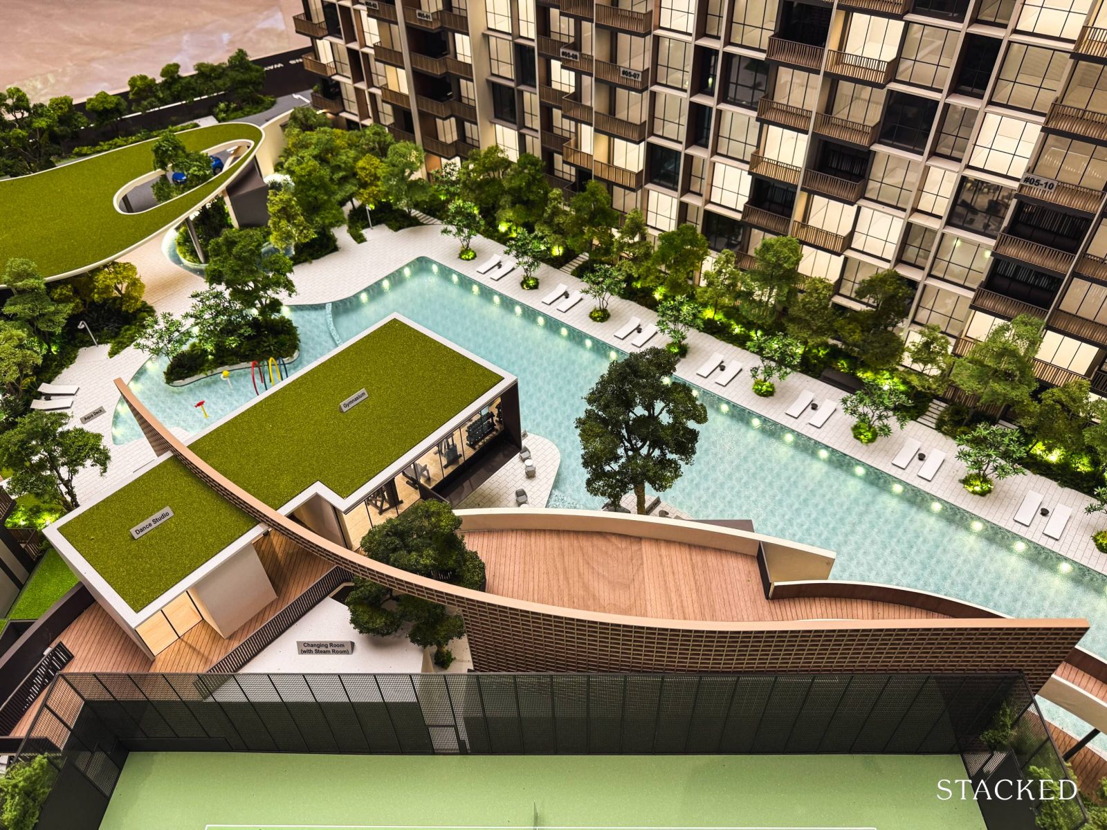 12. Norwood Grand Model Pool 4