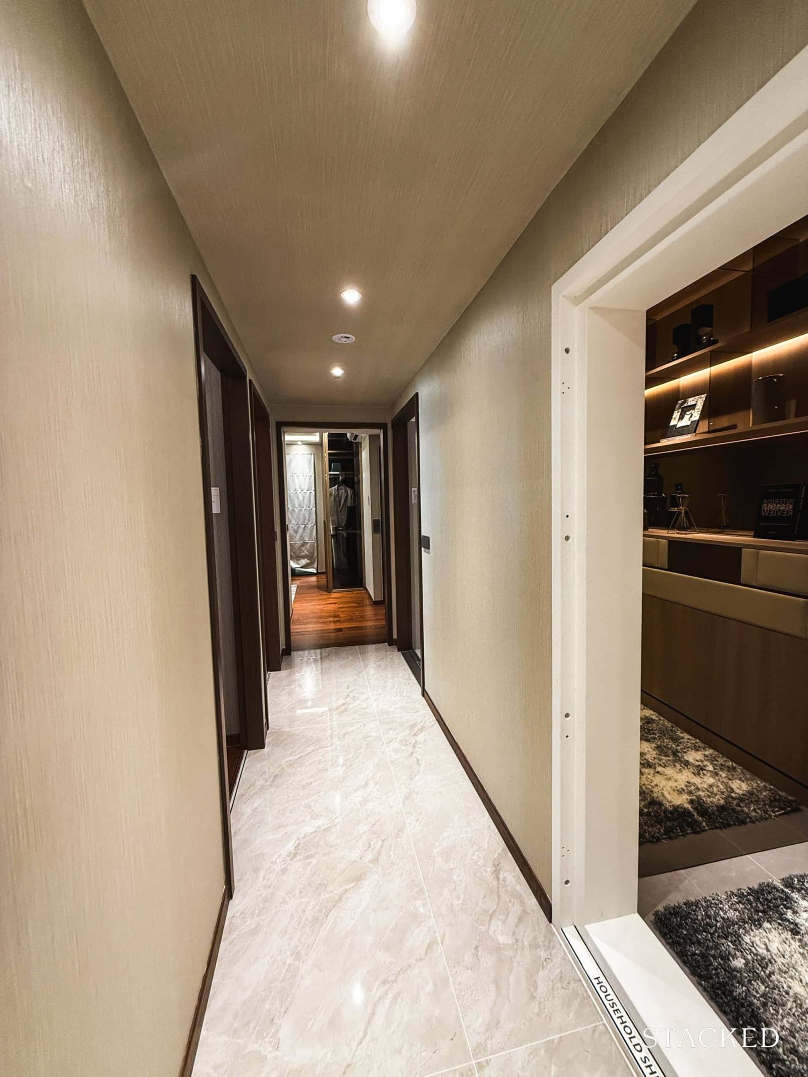 12.Chuan Park 3 Bedroom hallway