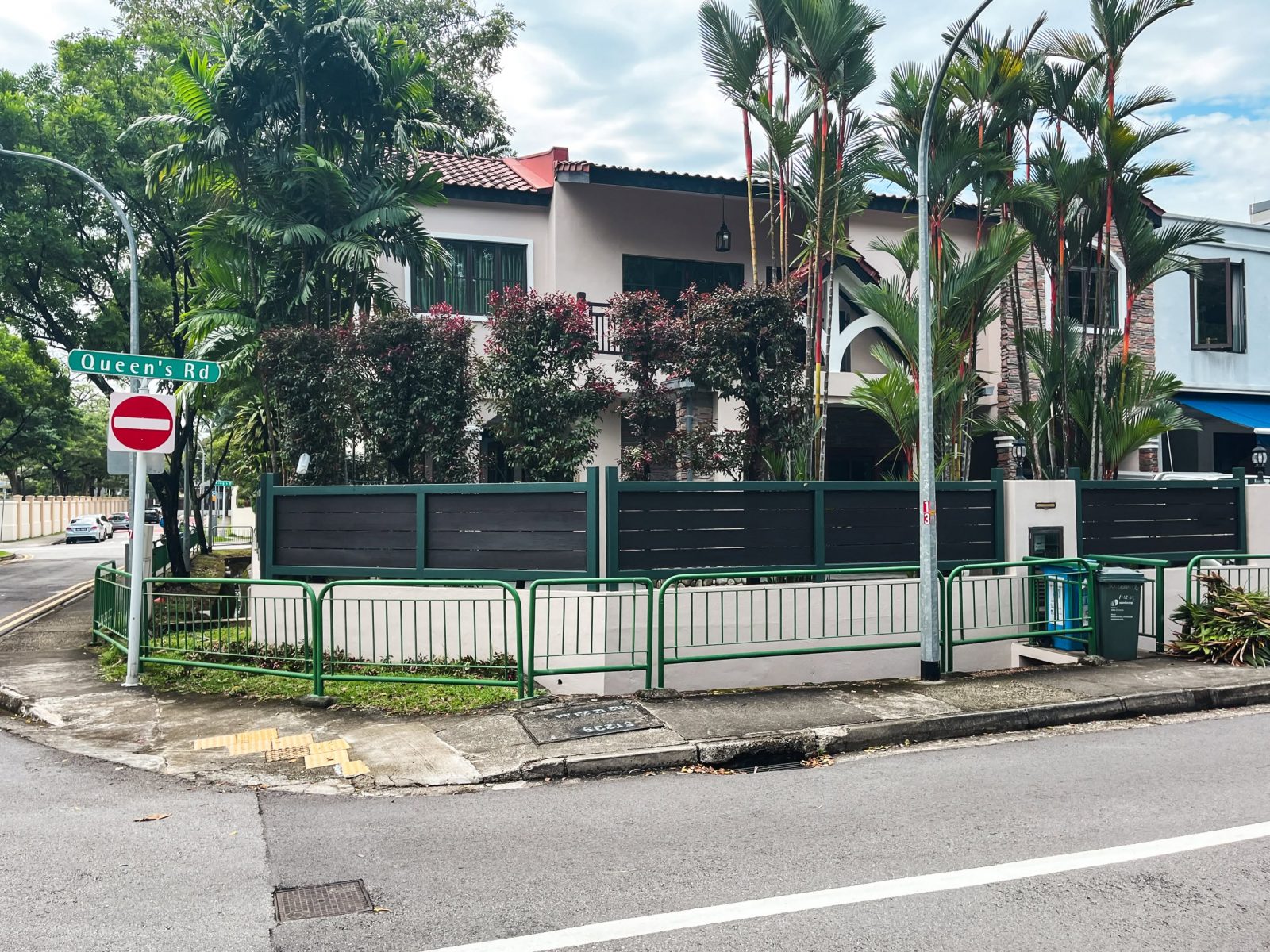 Touring A Convenient Freehold Landed Estate Next To Farrer Road MRT And An HDB Estate