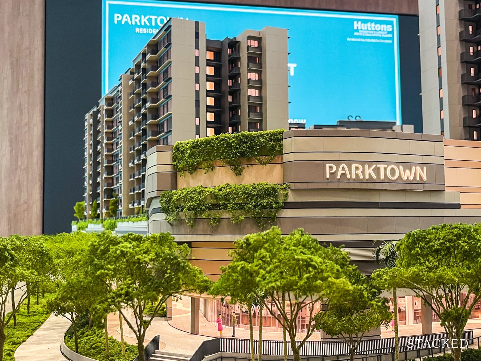 4. Parktown Residence Model Mall 3