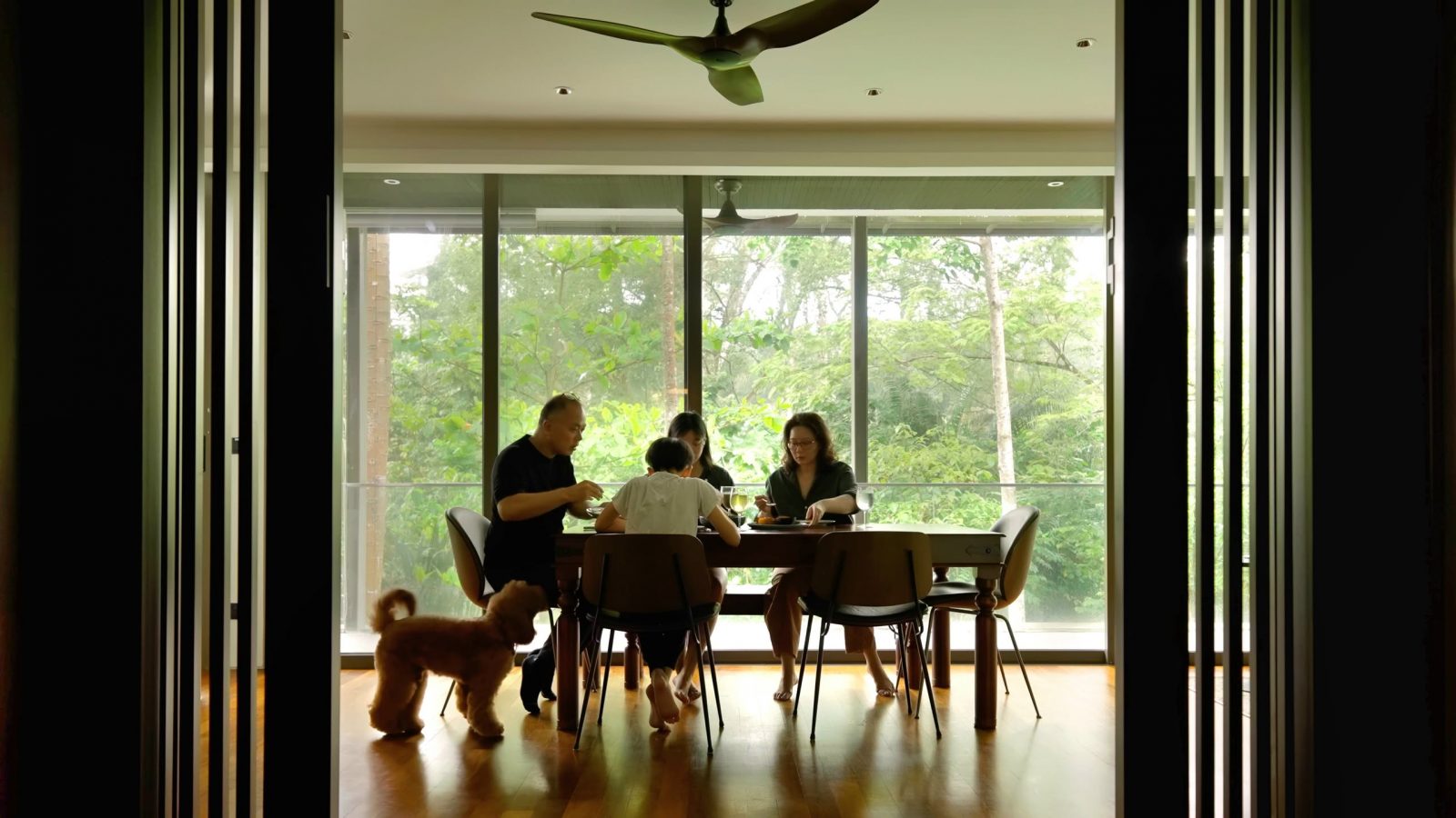 A Beautiful Mid Century Condo Apartment That Feels Like a Treehouse 2