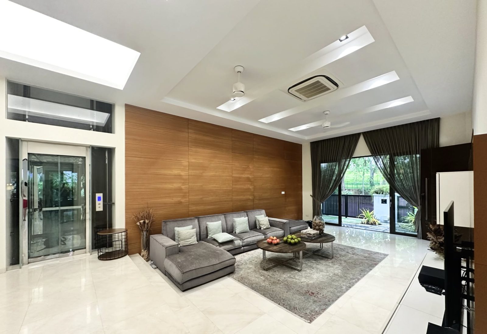Living room b level 1