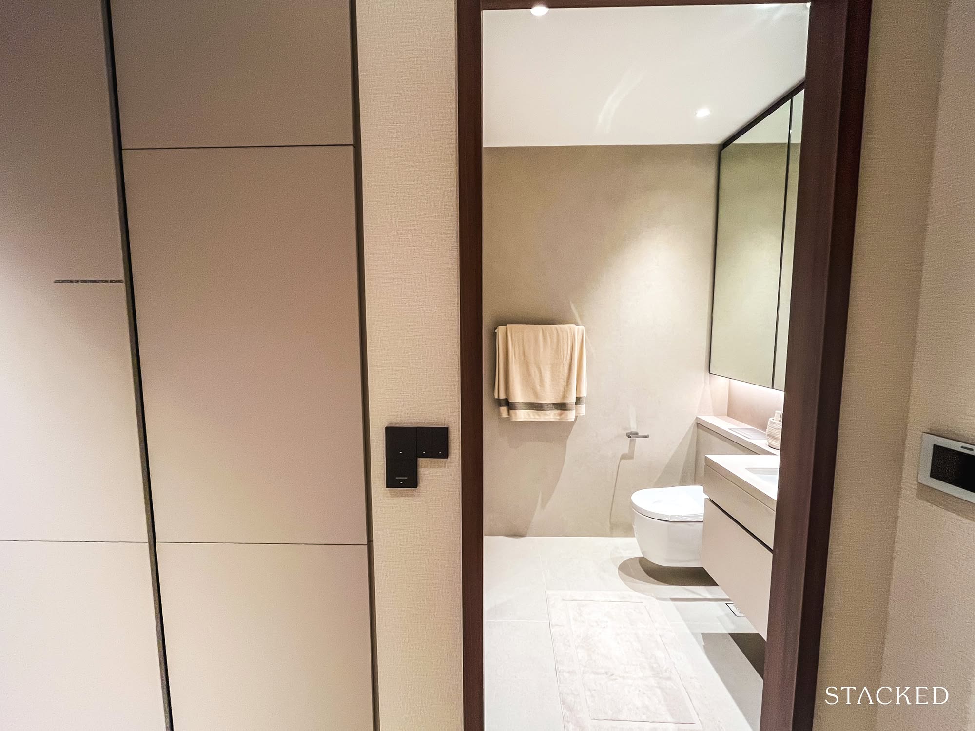 The Robertson Opus Suite Type S1 30