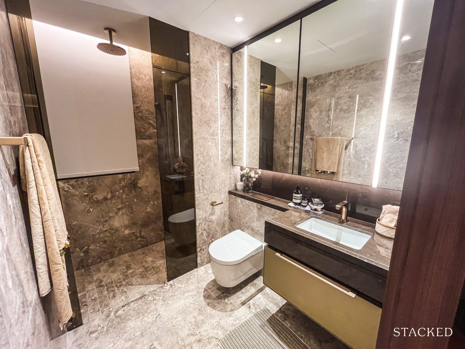 The Robertson Opus 3 Bedroom Premium 76