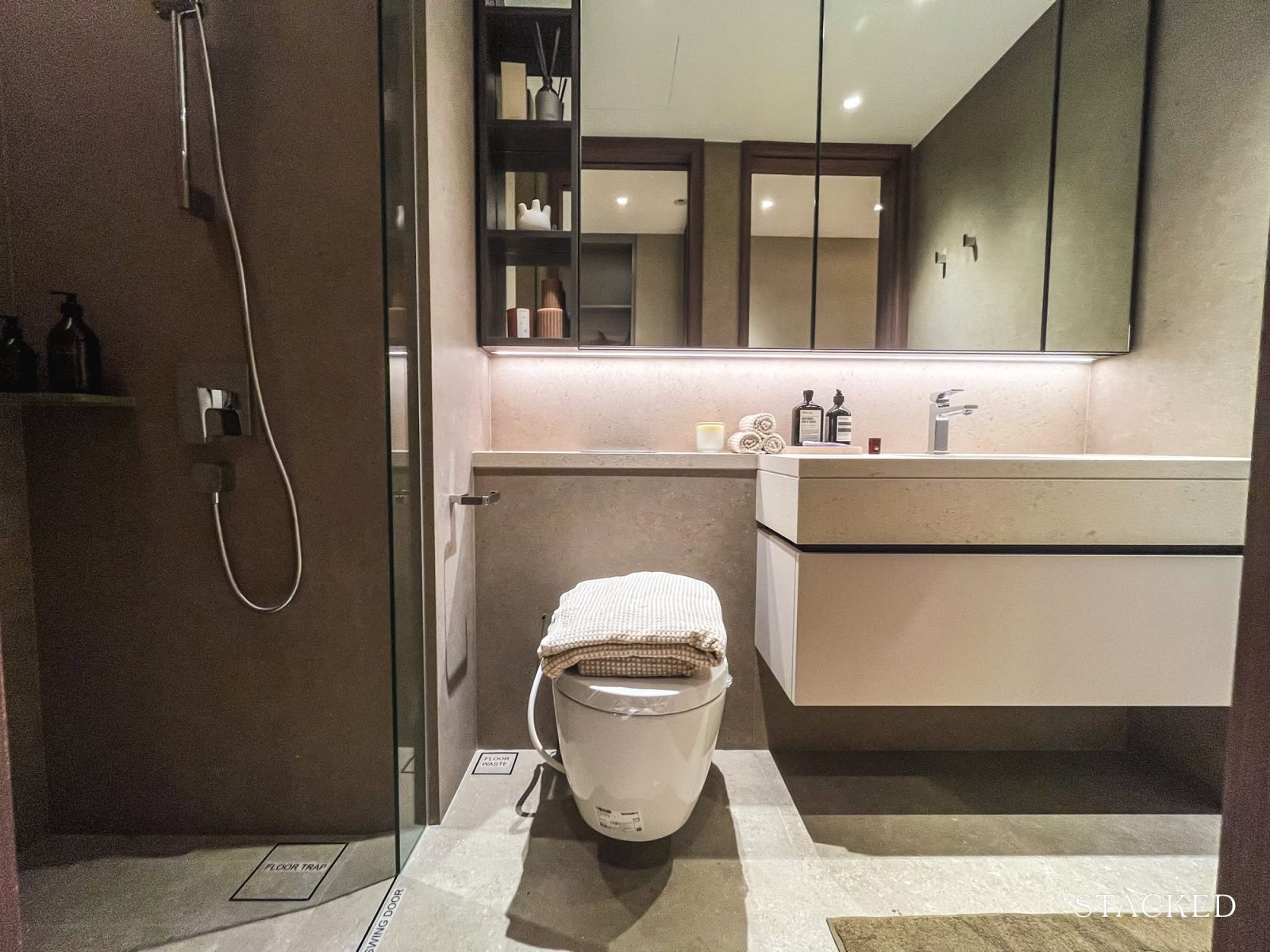The Robertson Opus 3 Bedroom Duoflex 42