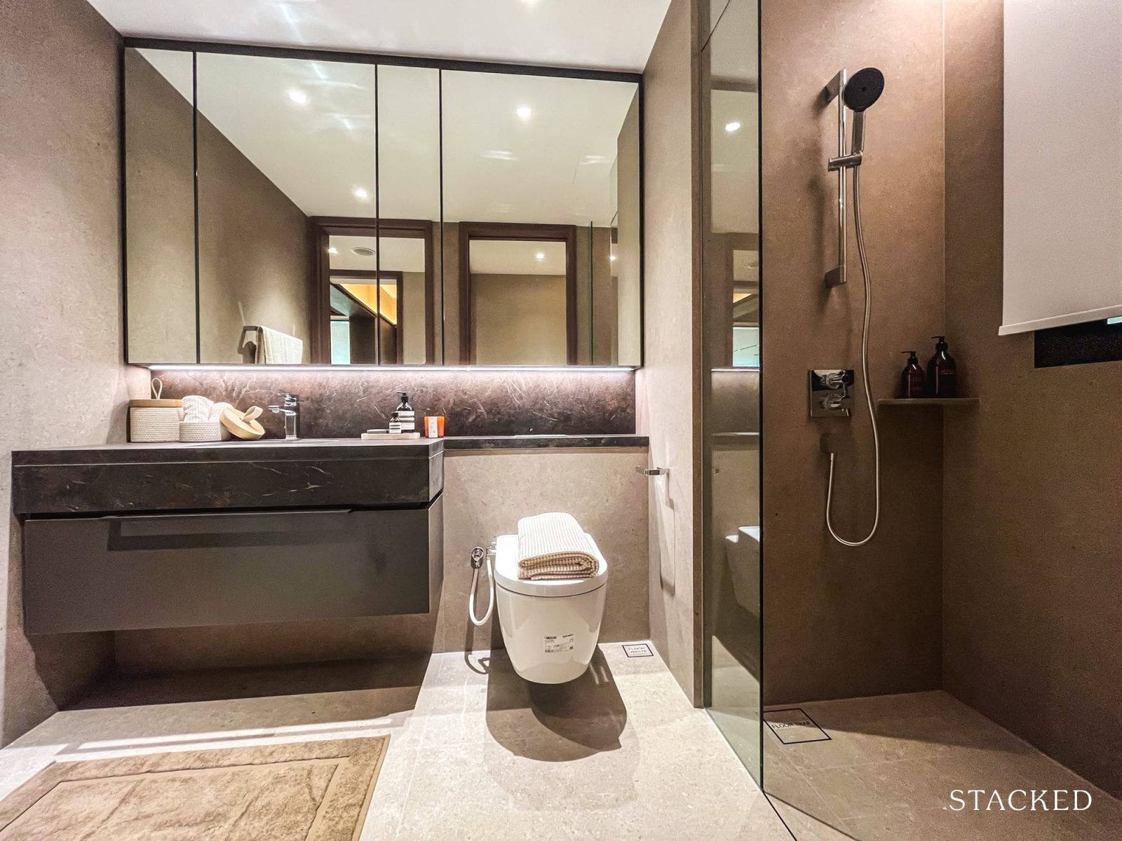 The Robertson Opus 3 Bedroom Duoflex 61