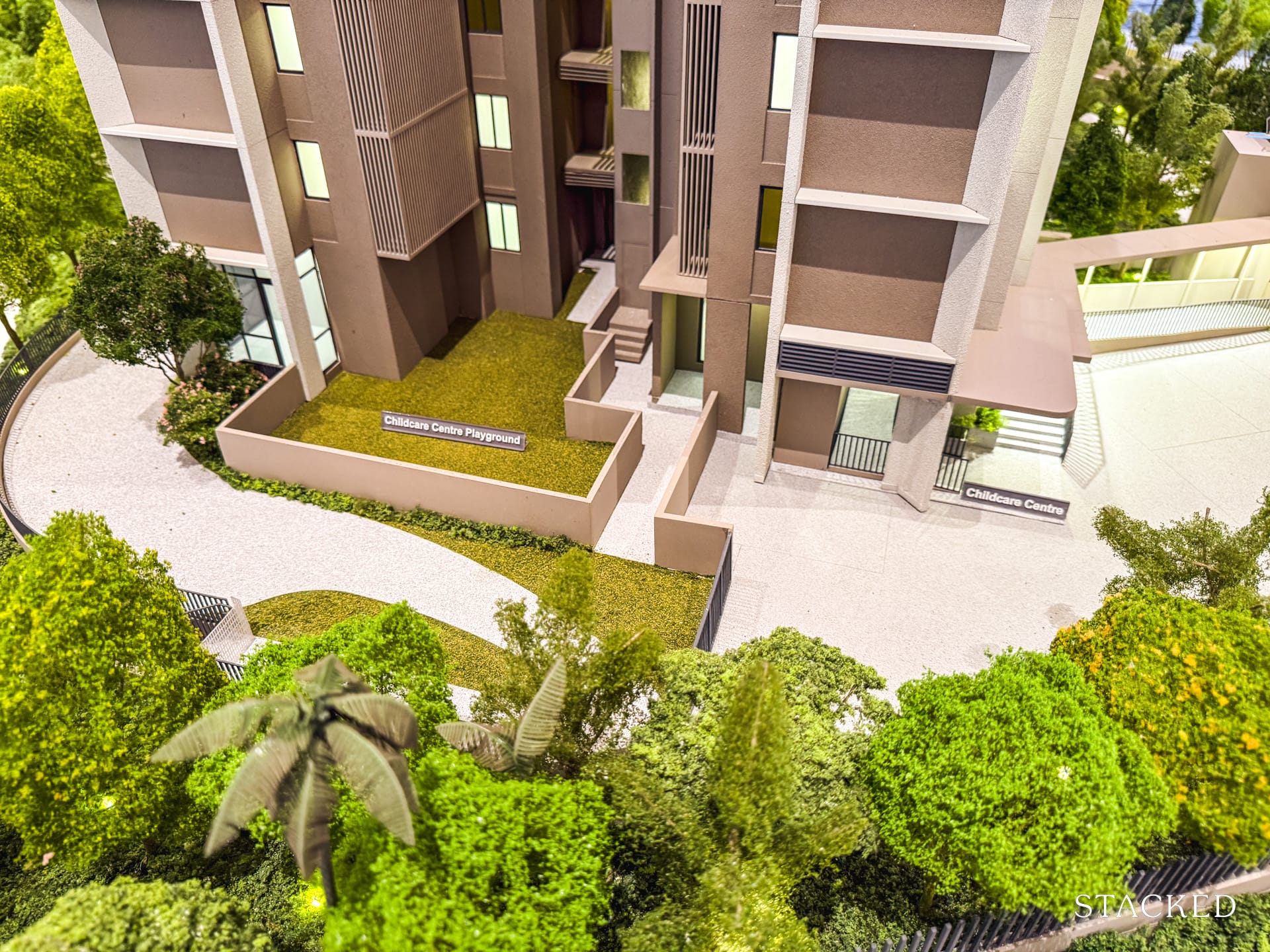 Canberra Crescent Review 24