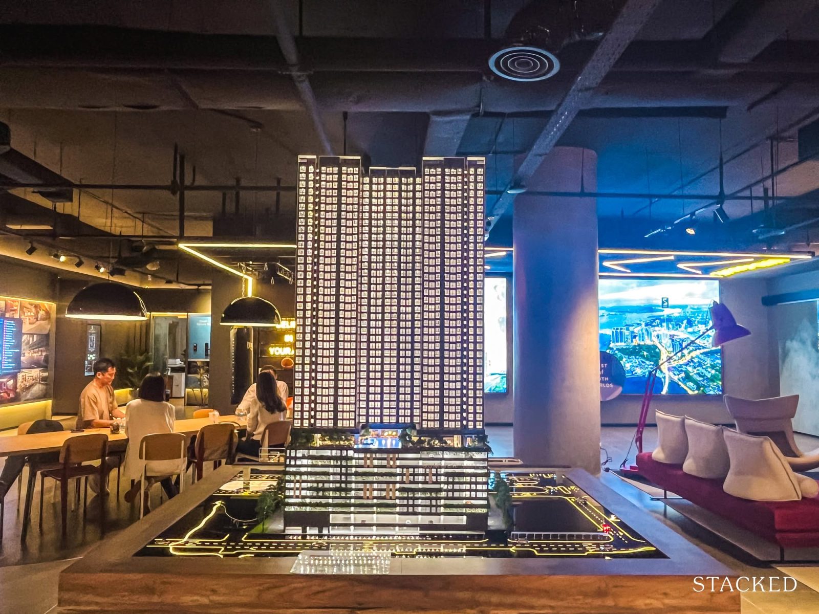 Summer Suites Model 17