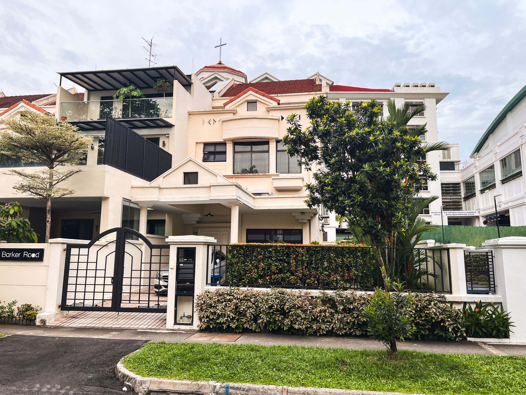 Barker Road 7389