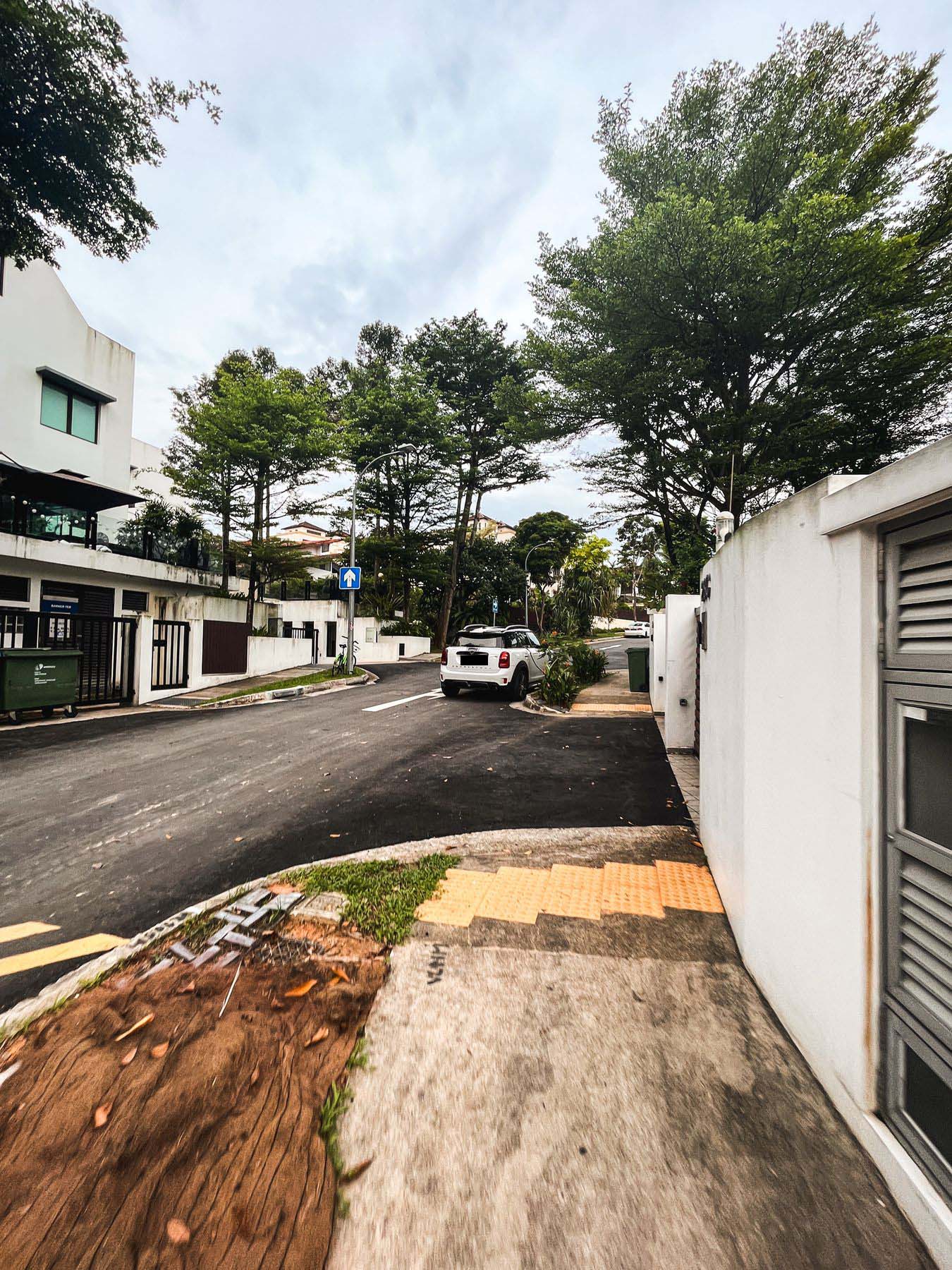 Barker Road 7427