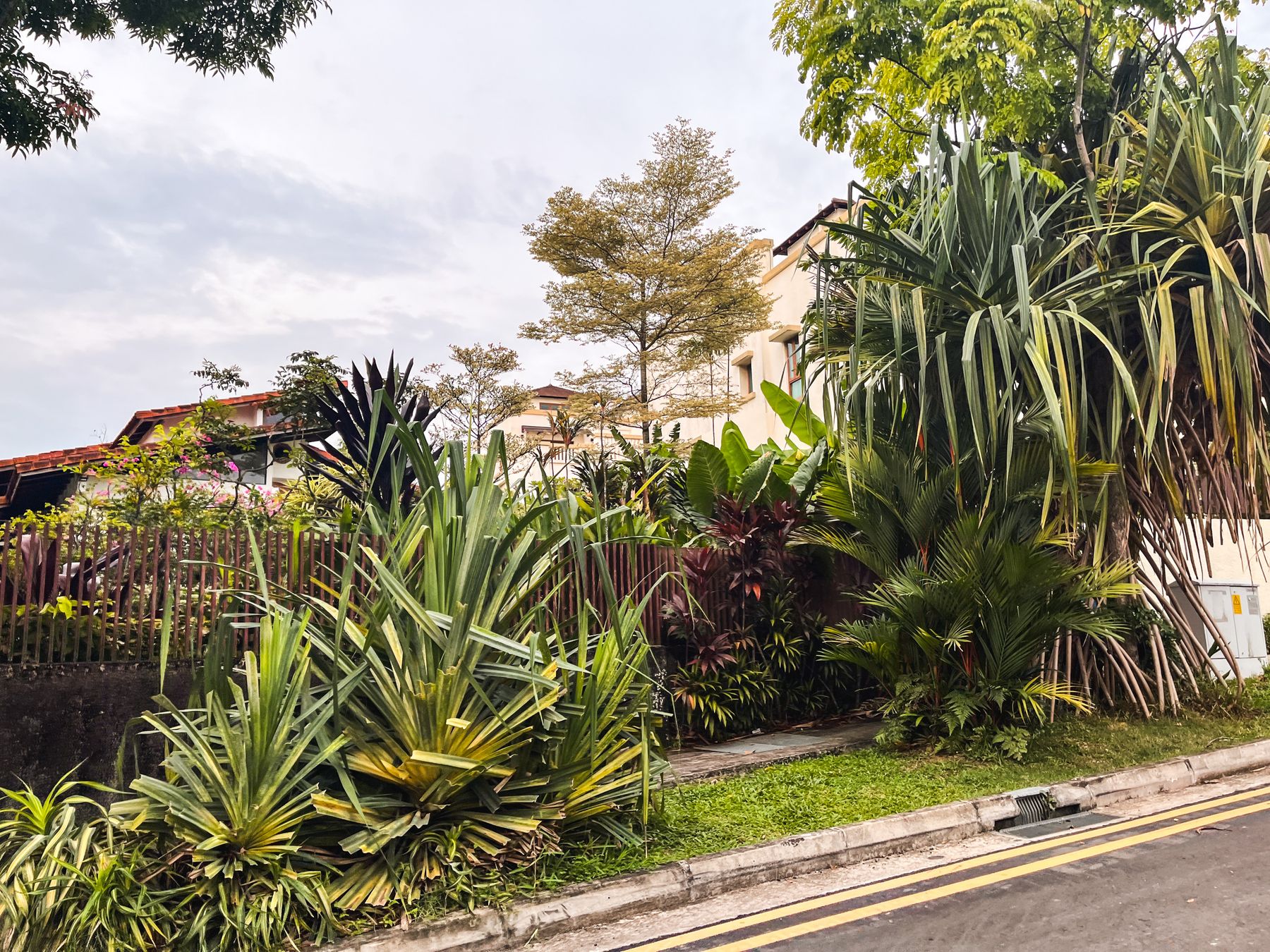 Barker Road 7433