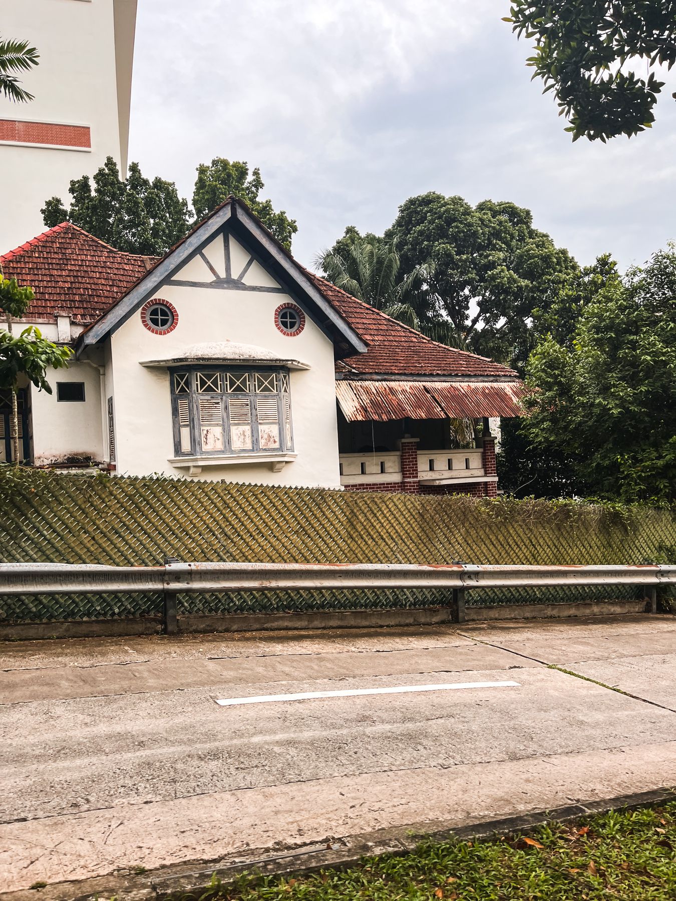 Barker Road 7444