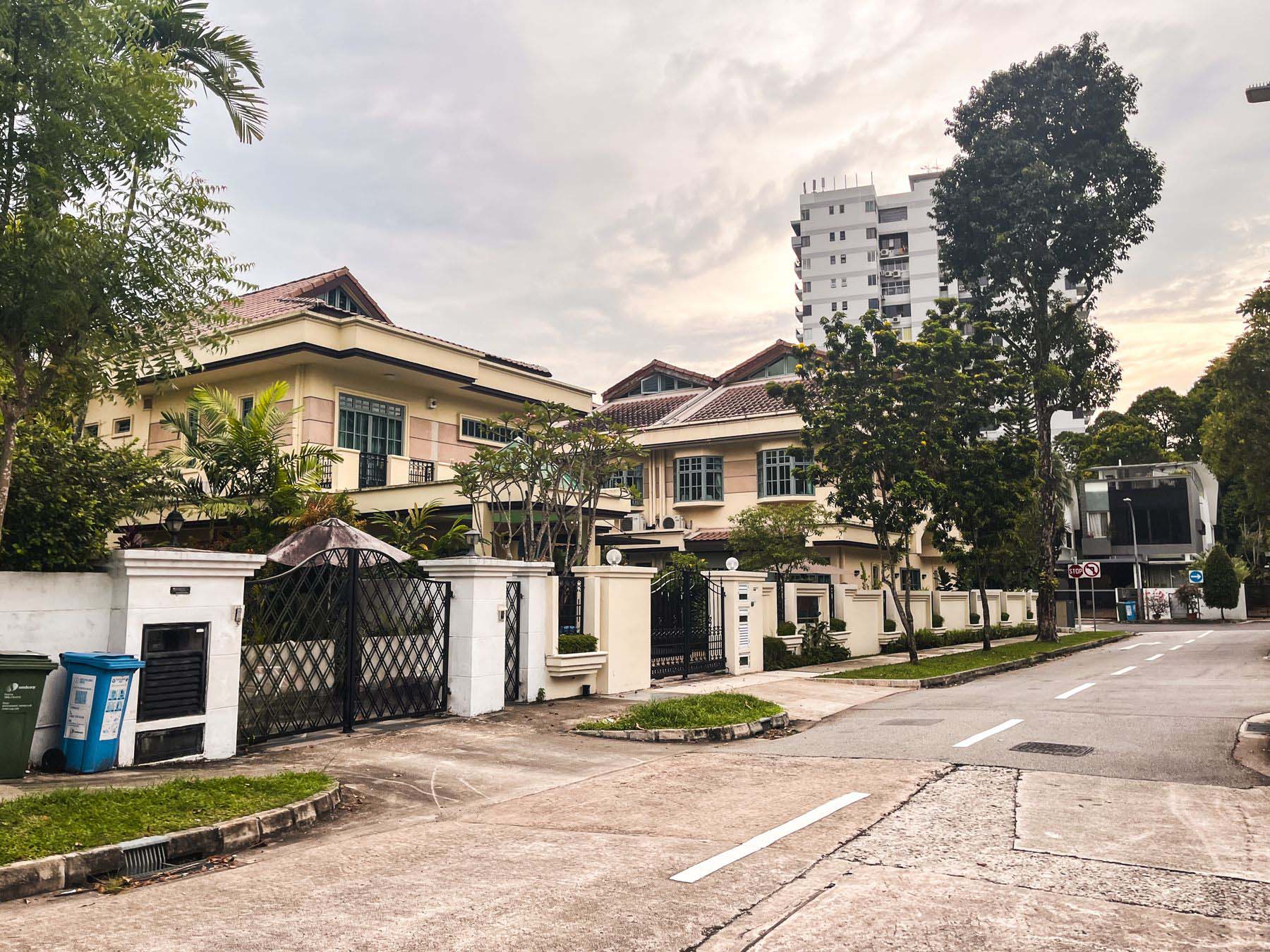 Barker Road 7455