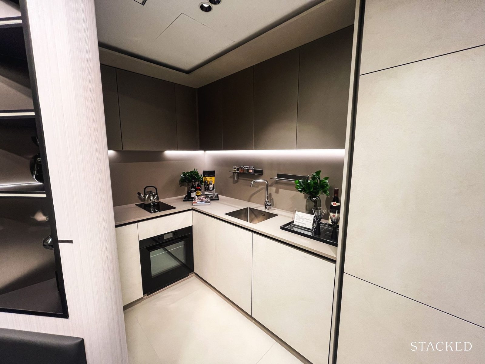 Zyon Grand 2BR Premium + Study 22
