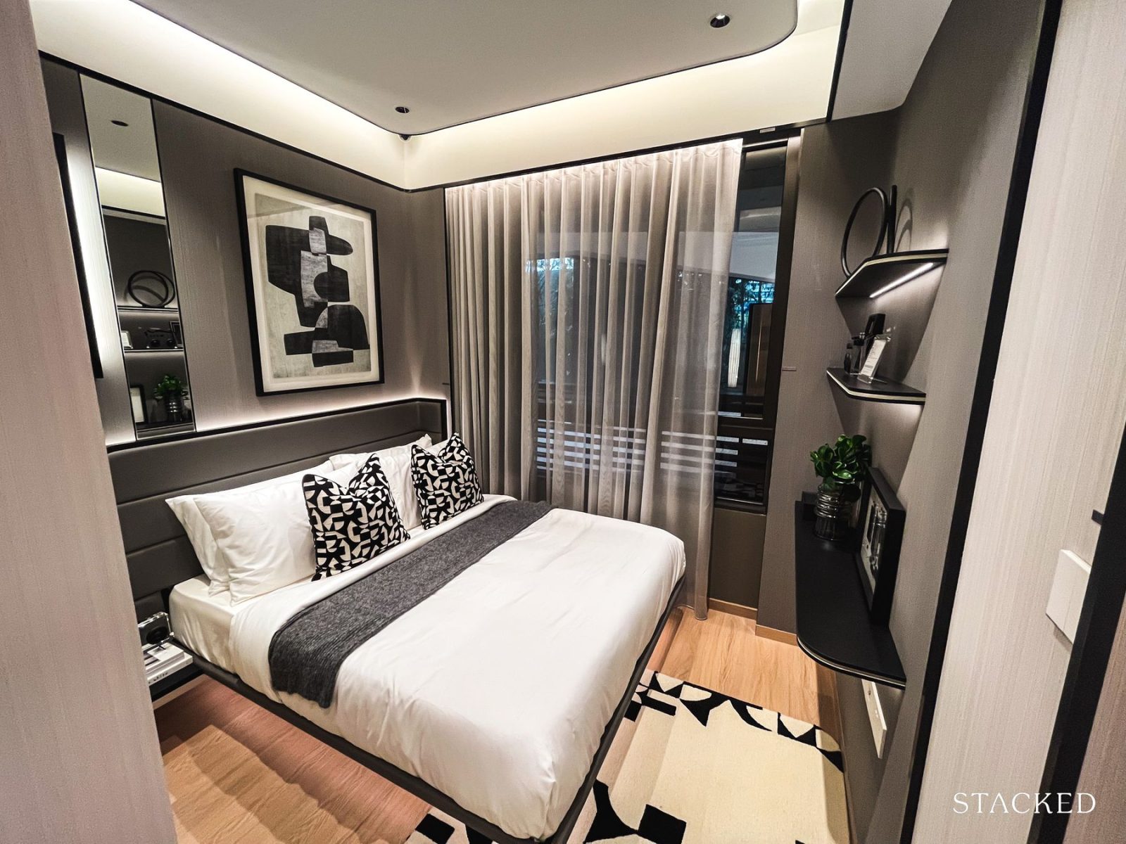 Zyon Grand 2BR Premium + Study 44