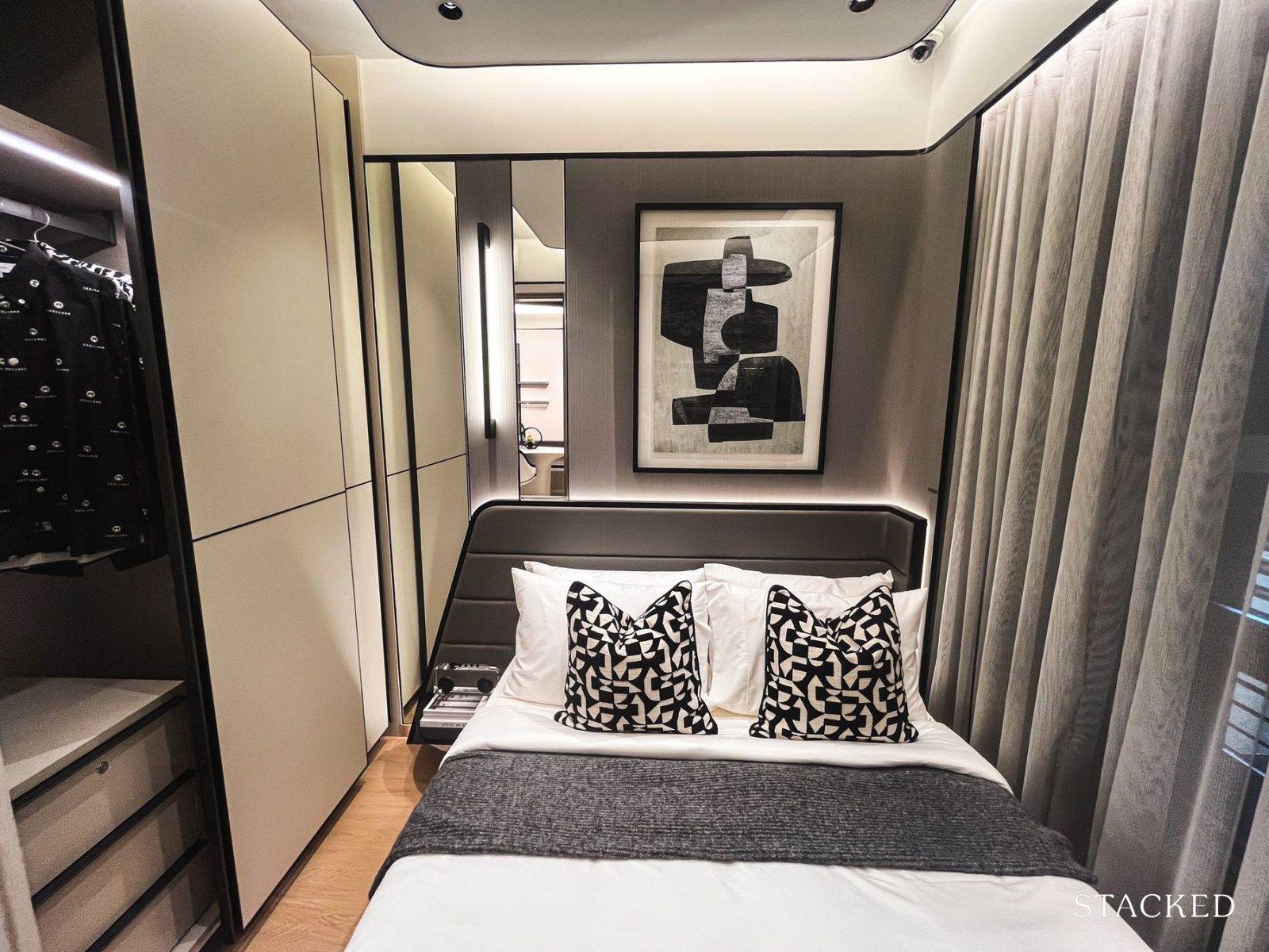 Zyon Grand 2BR Premium + Study 45
