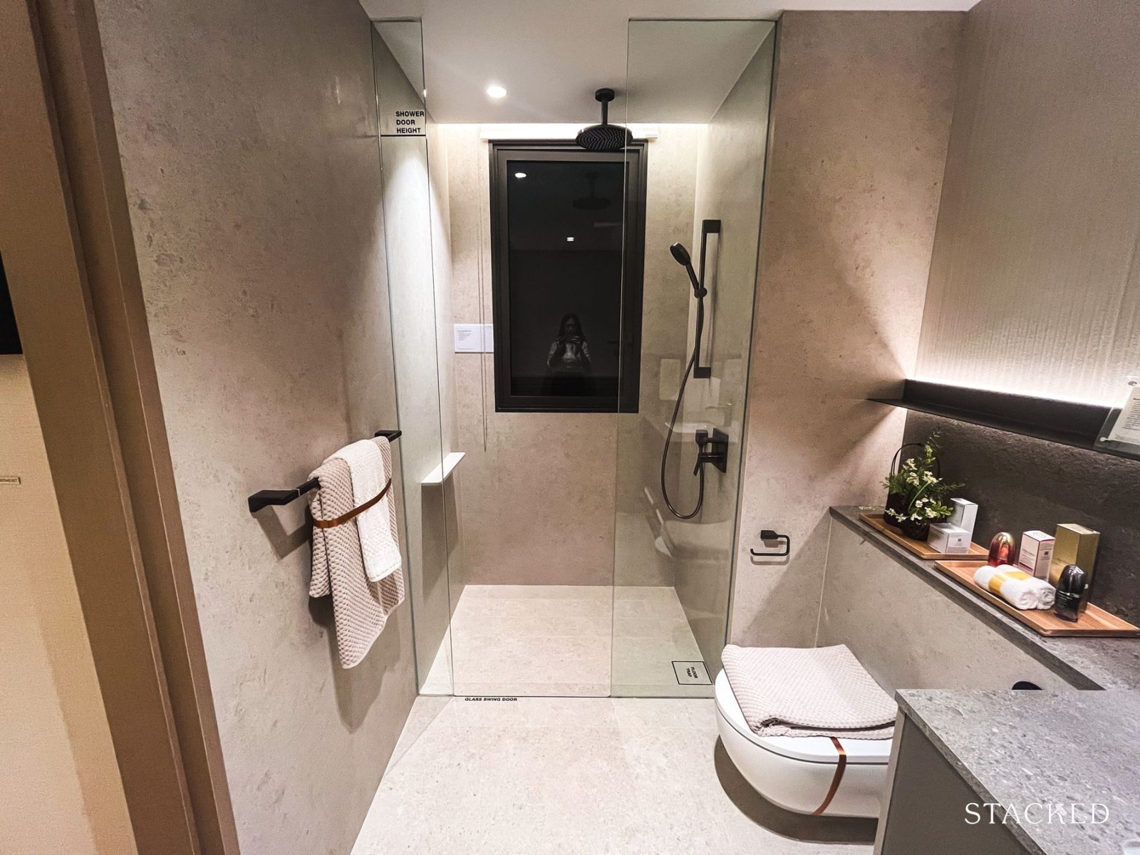 Zyon Grand 3BR Premium + Study 105