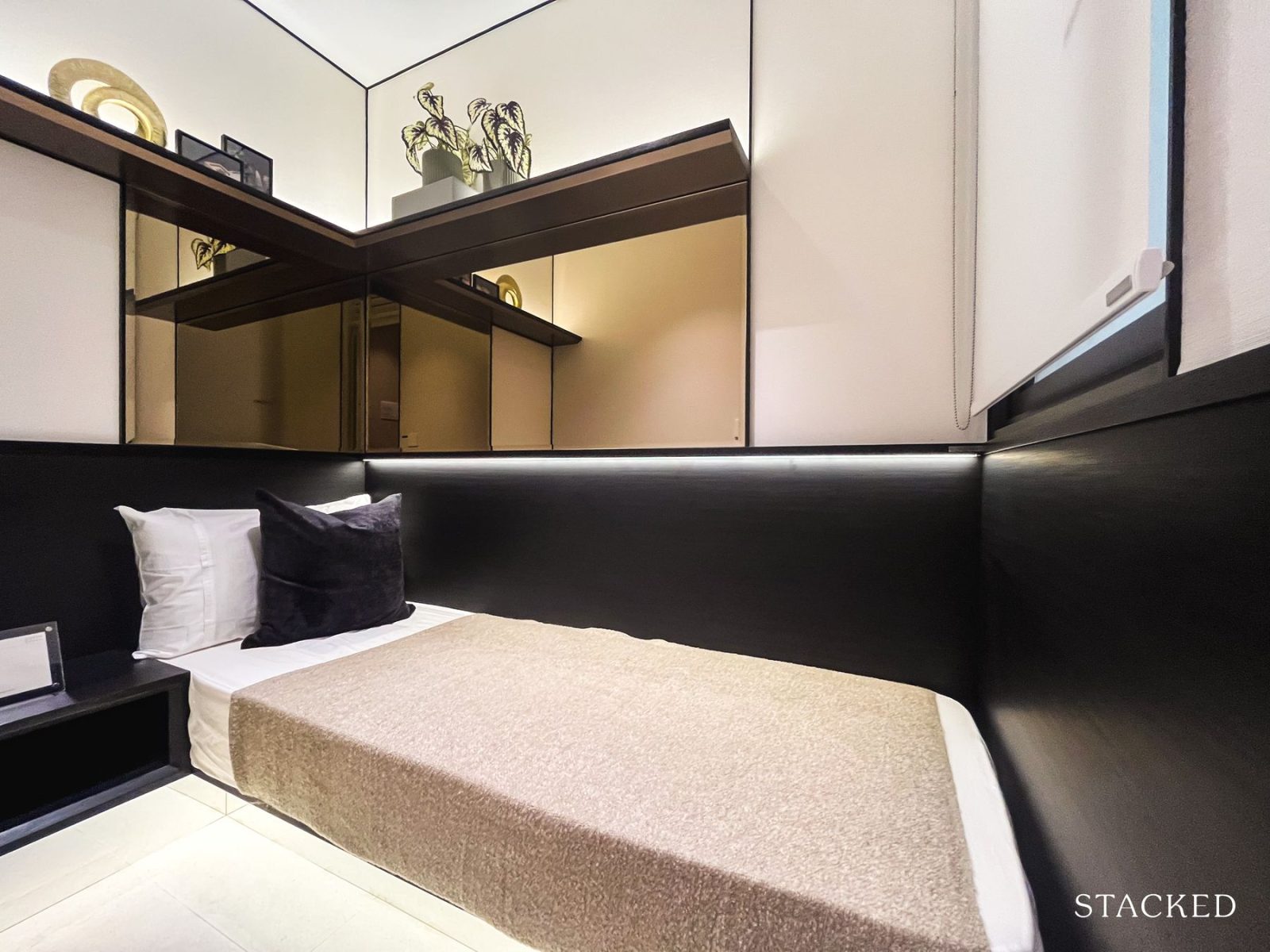 Zyon Grand 4BR Supreme with Private Lift 66