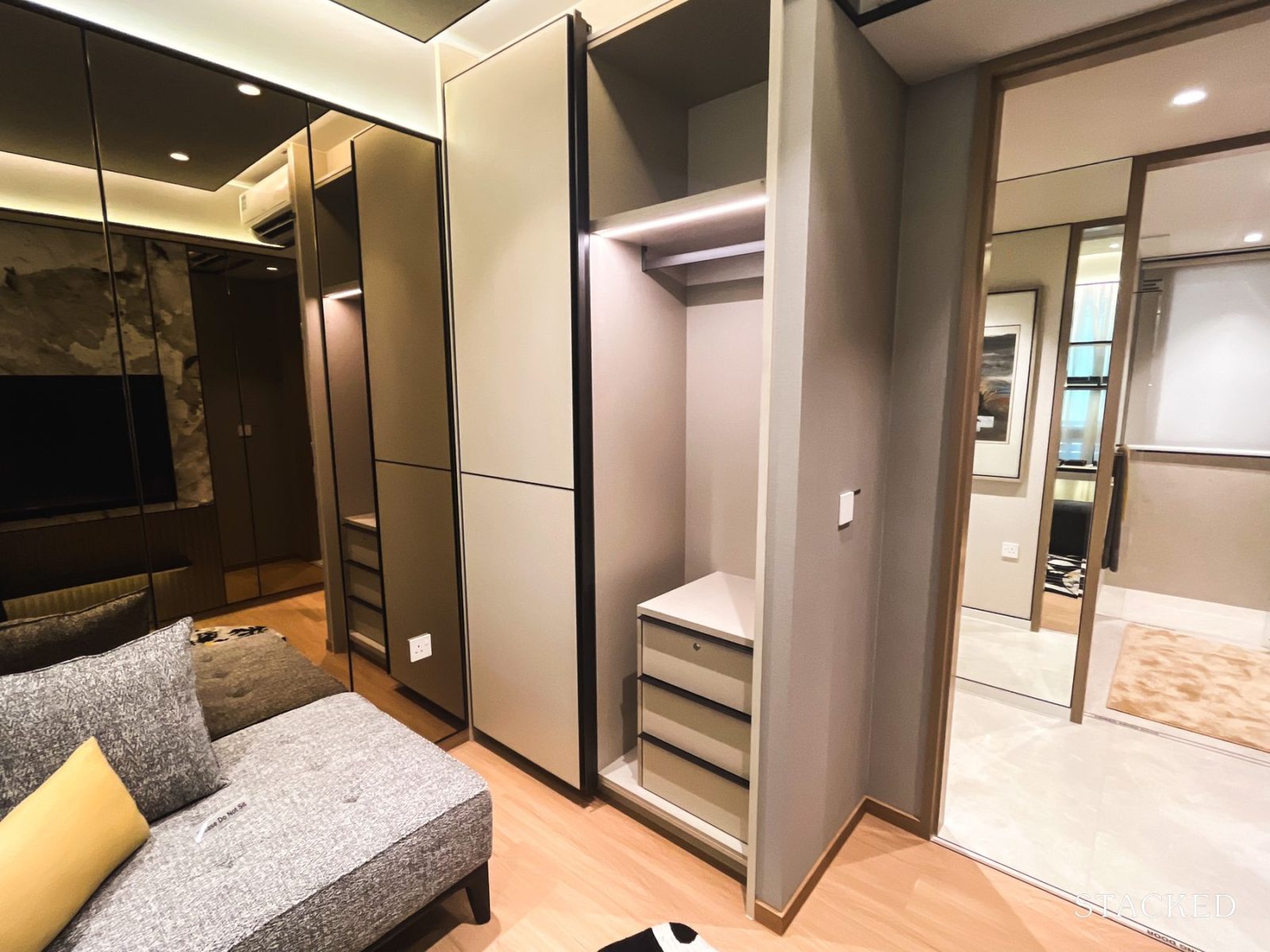 Zyon Grand 4BR Supreme with Private Lift 108