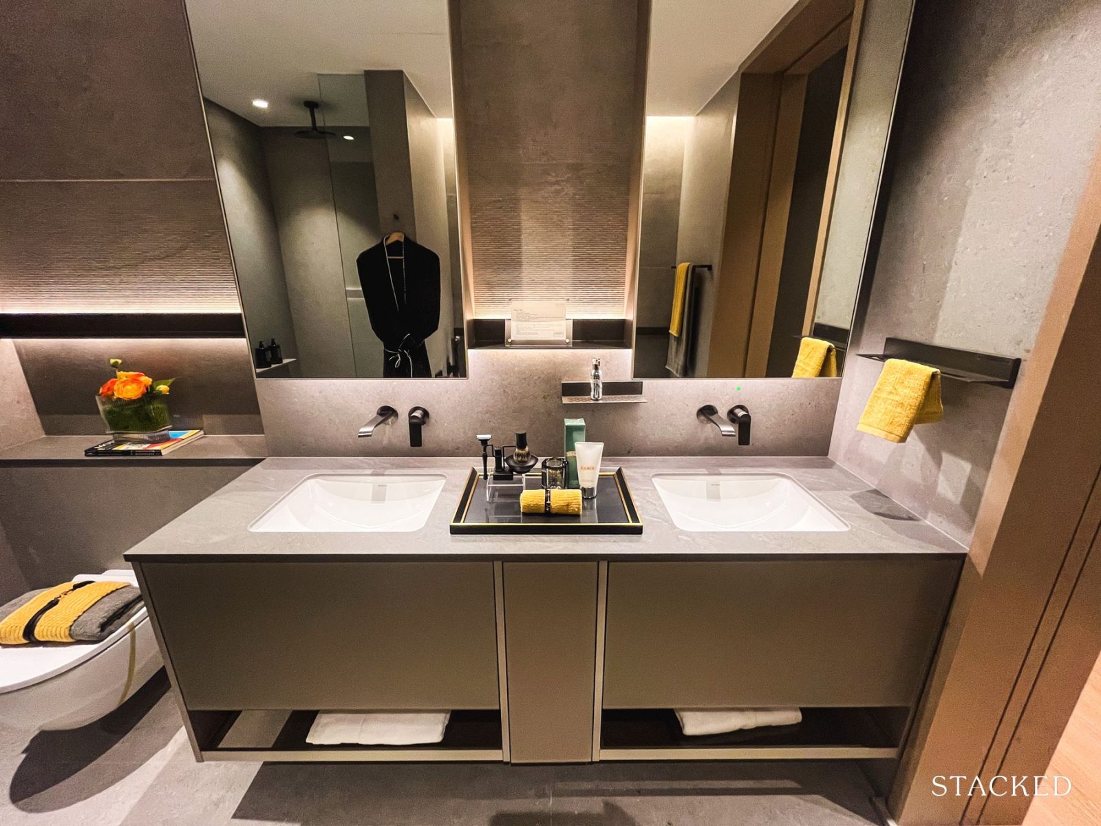 Zyon Grand 4BR Supreme with Private Lift 148