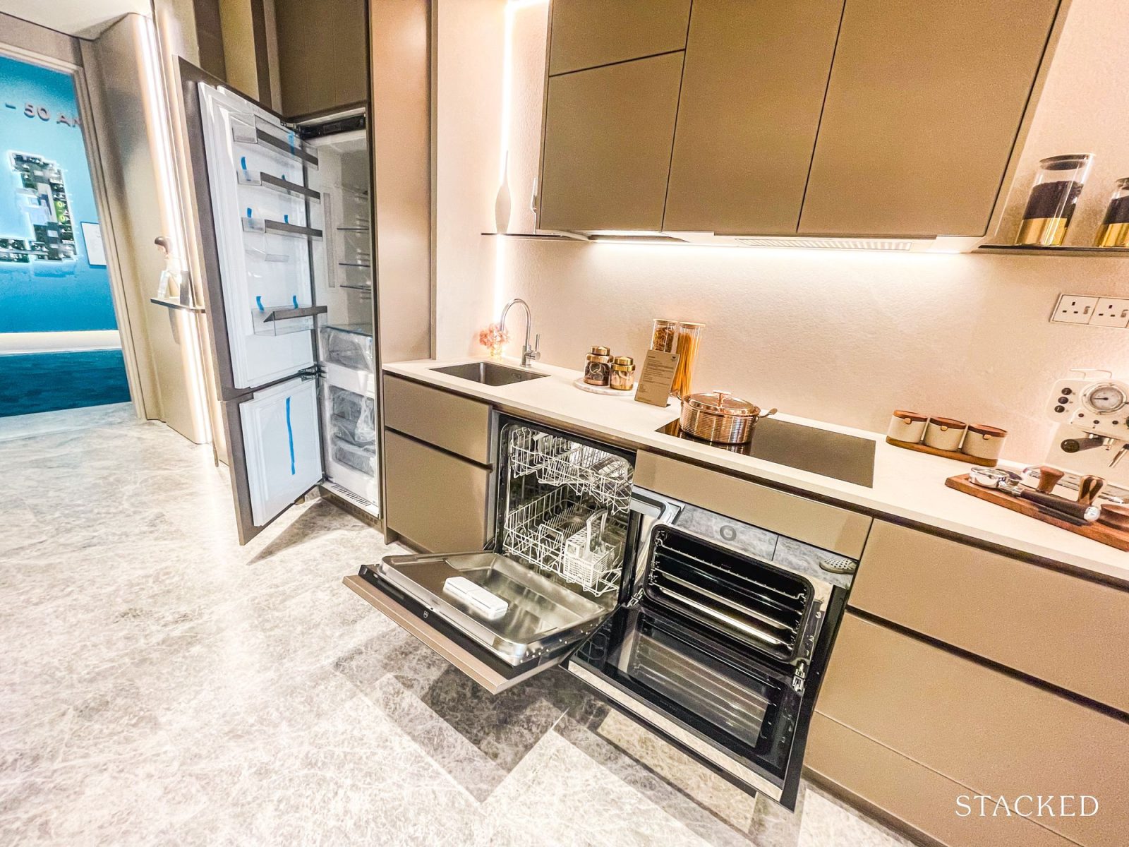 W Residences Marina 2 Bedroom 17