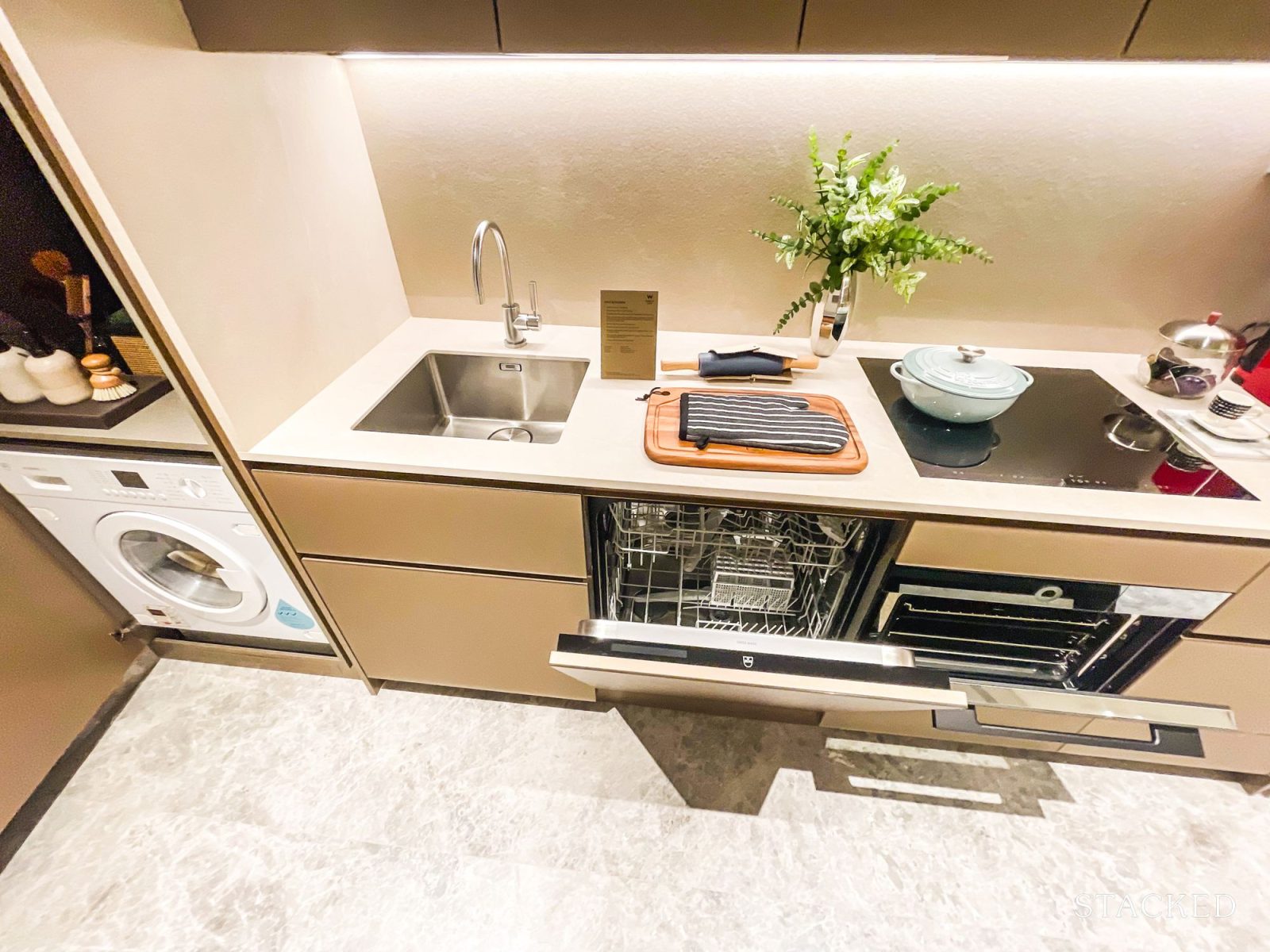 W Residences Marina 3 Bedroom 96