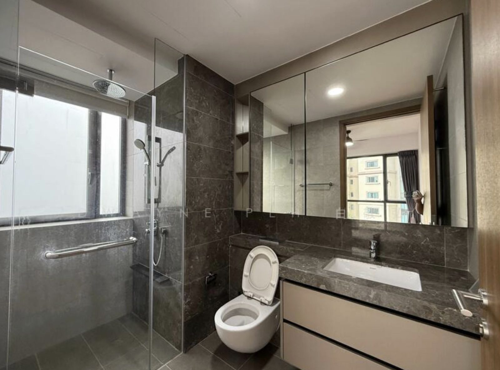 Stirling Residences 4