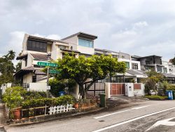 Lorong Sarina 1681