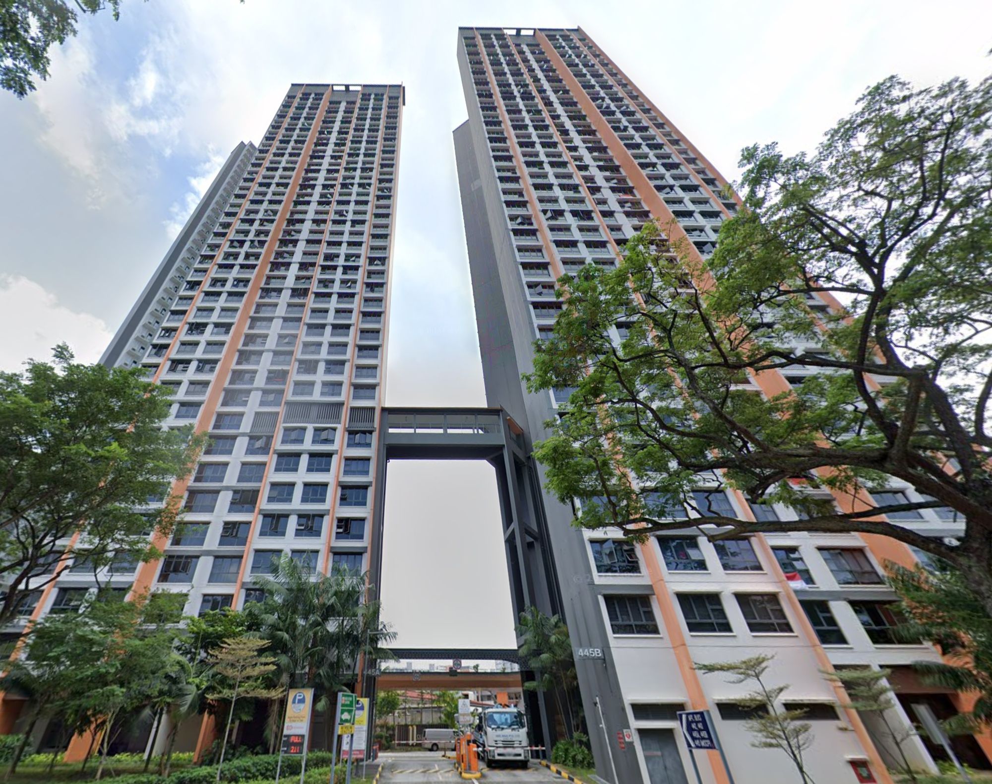 Clementi $1.35 mil four rm 1