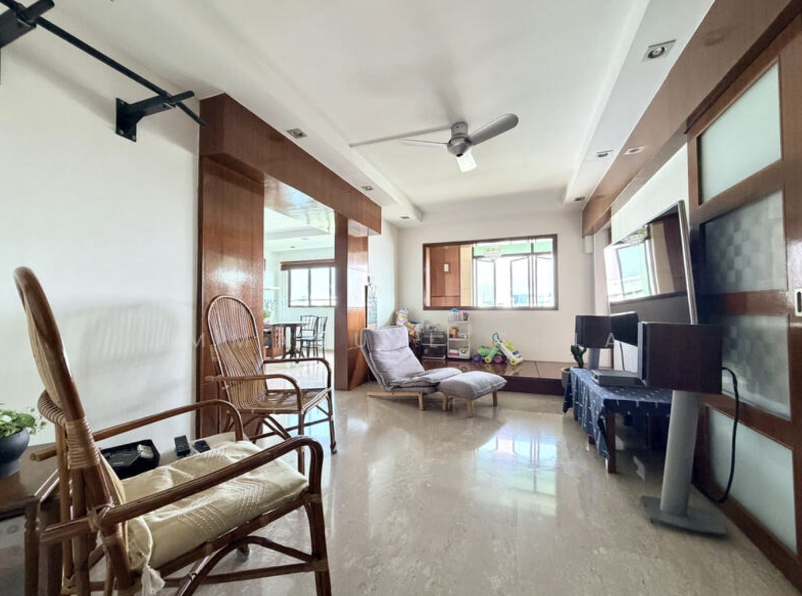 805 Woodlands Street 81 4