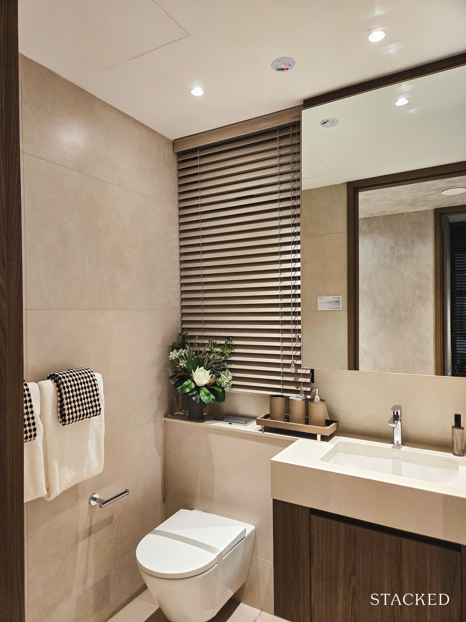 PINERY RESIDENCES 4BR LUXURY+STUDY 13