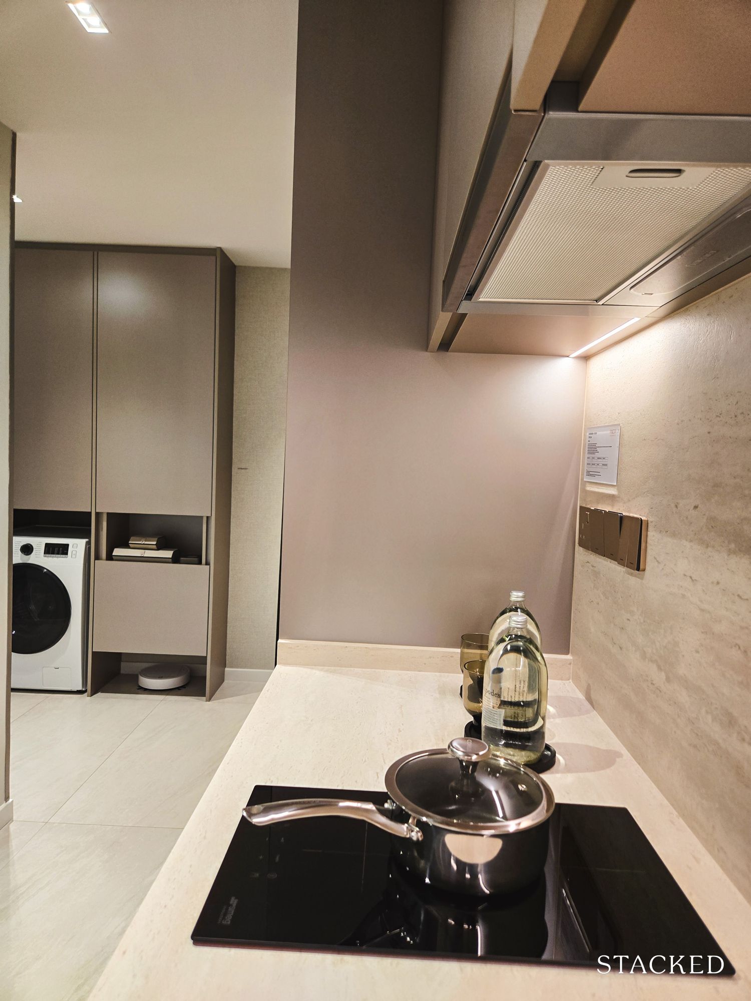 PINERY RESIDENCES 2BR PREMIUM+STUDY 4