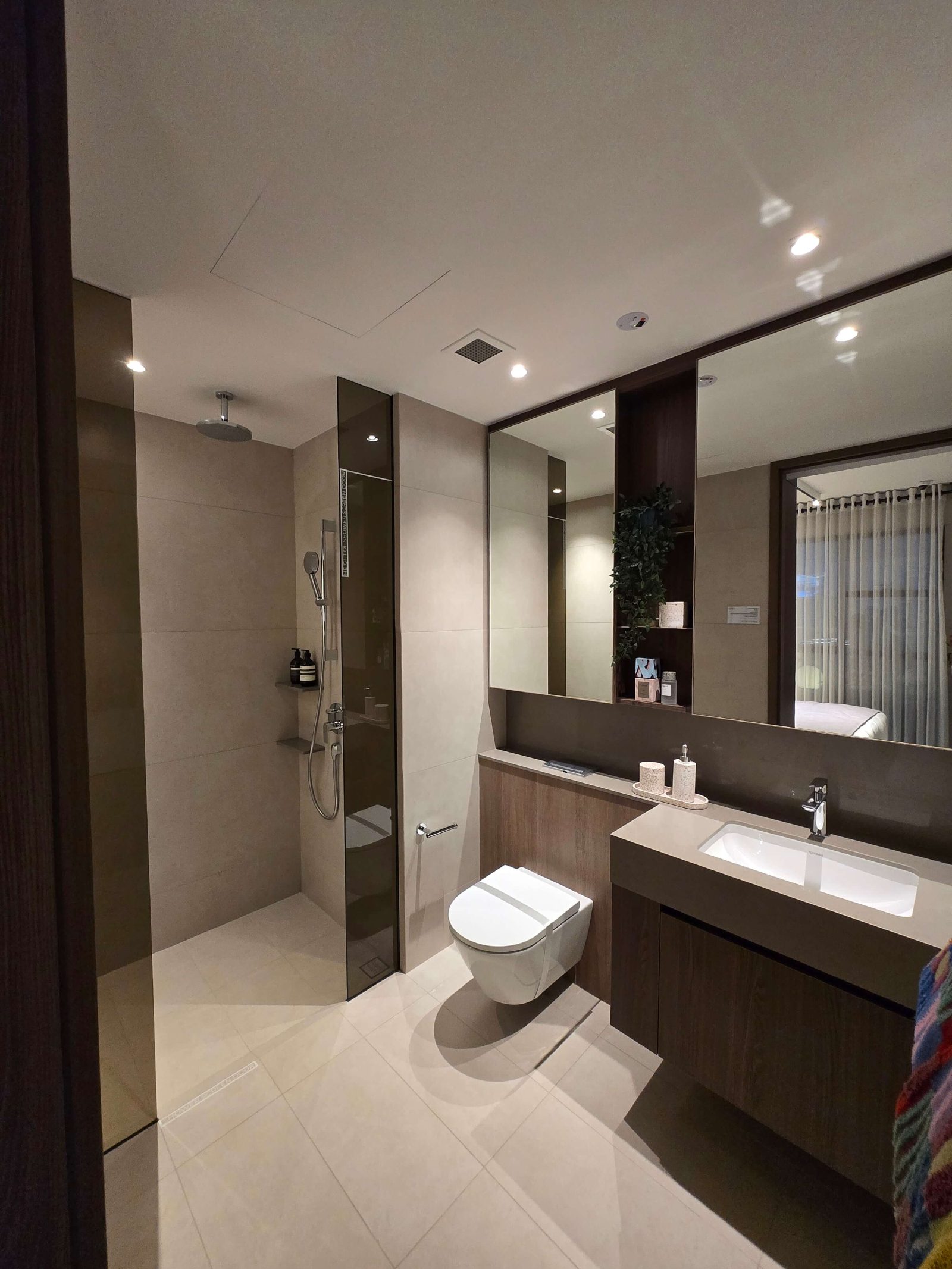 PINERY RESIDENCES 2BR PREMIUM+STUDY 9