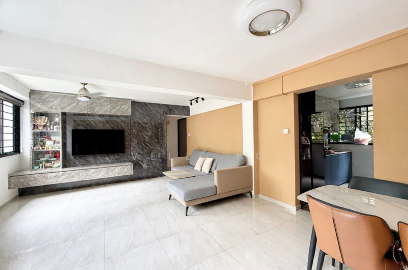 106 Henderson Crescent 1