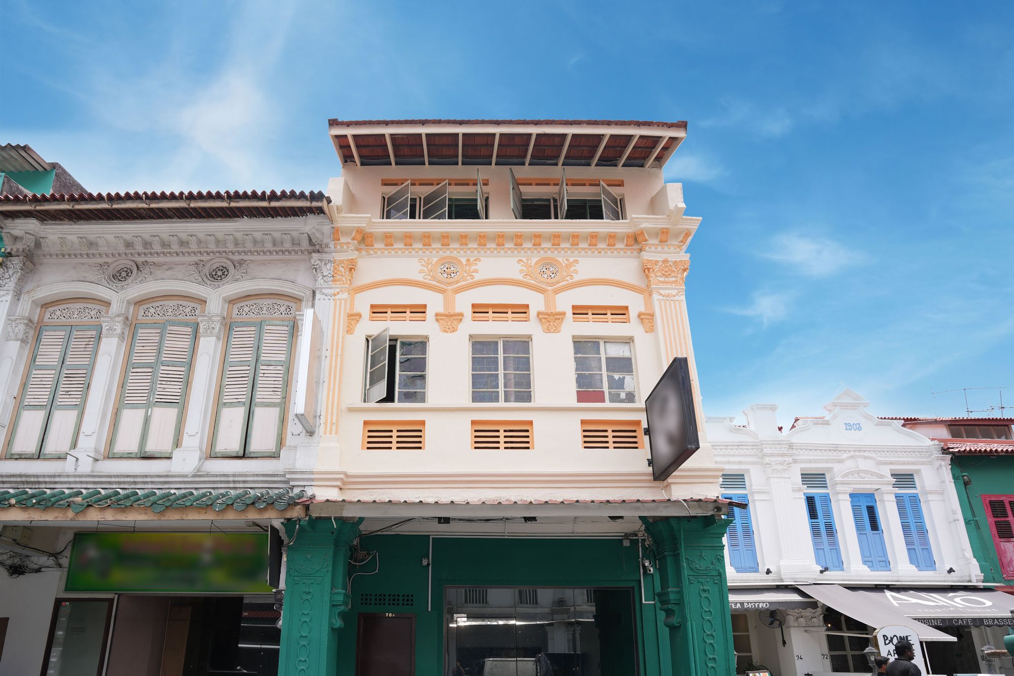 Colliers DeskerRoad Hero