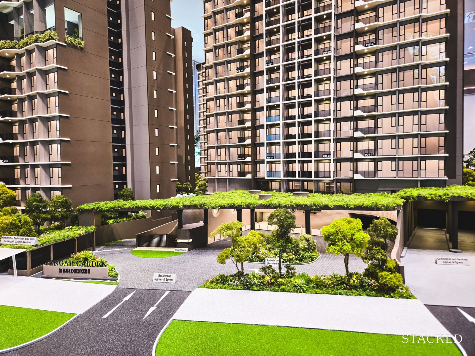 TENGAH GARDEN RESIDENCES SCALE MODEL 8