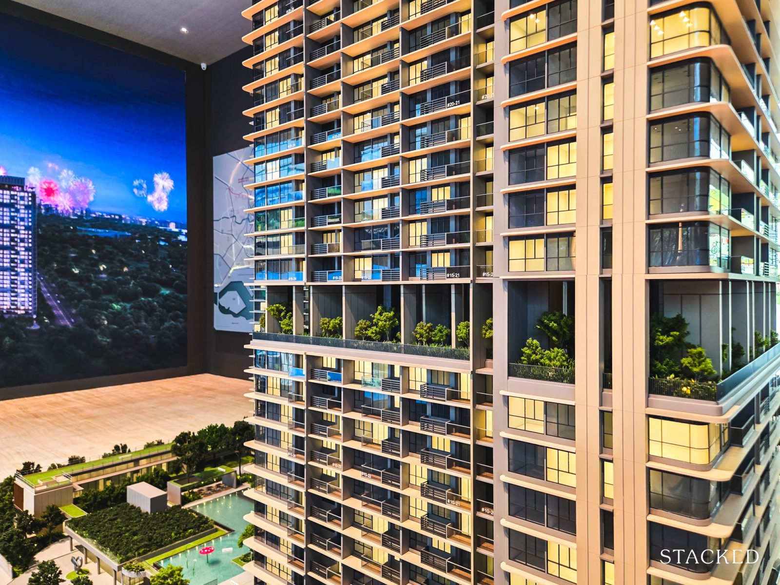 ONE MARINA GARDENS SCALE MODEL 8