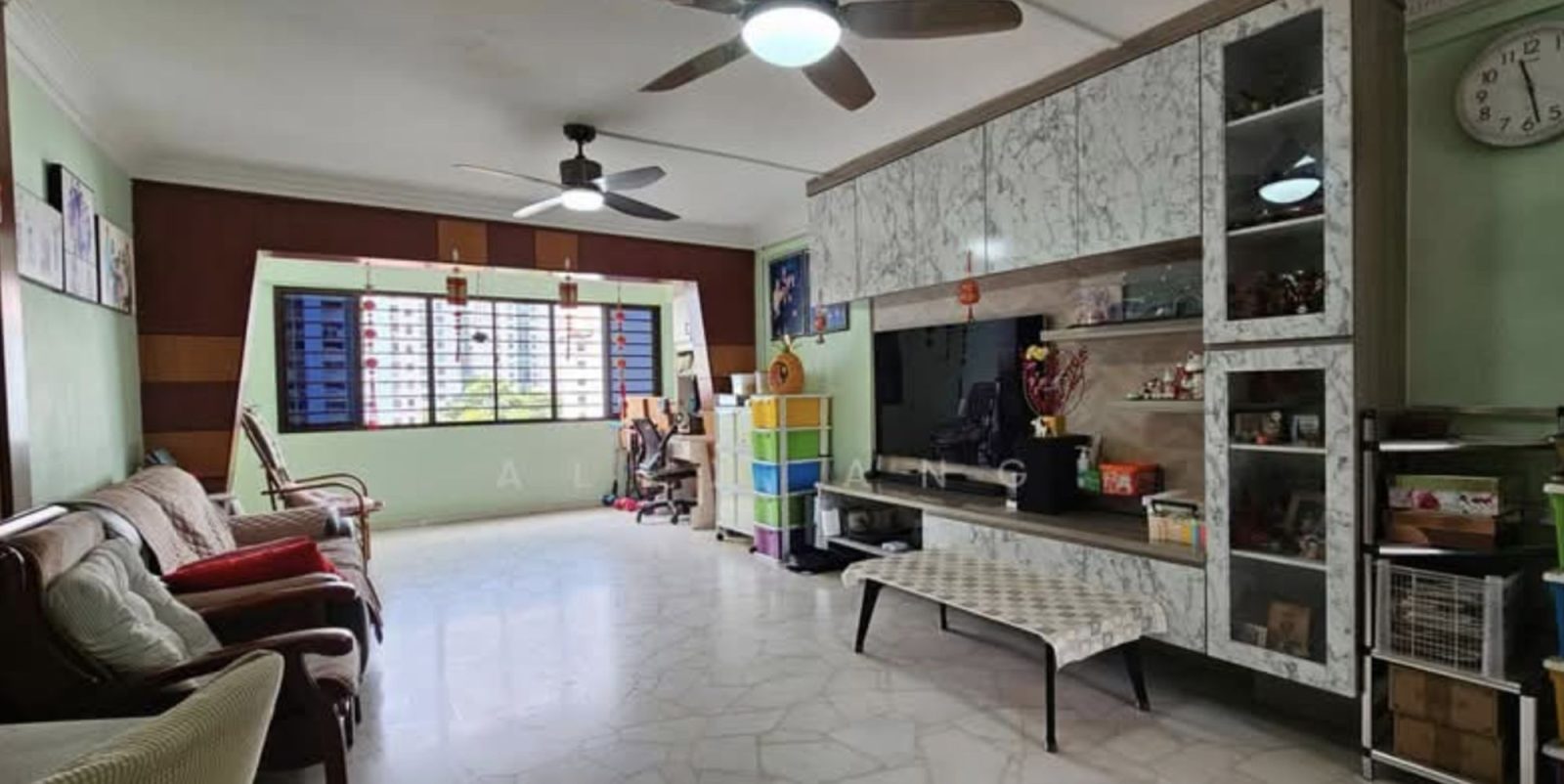 305 Jurong East Street 32 1