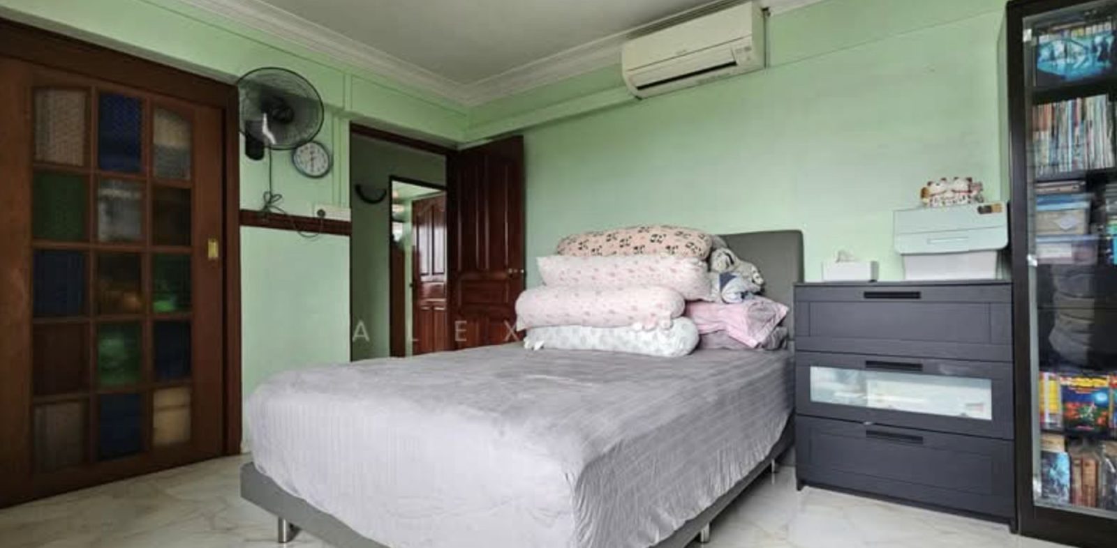 305 Jurong East Street 32 2