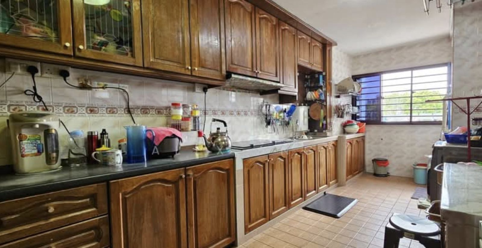 305 Jurong East Street 32 3