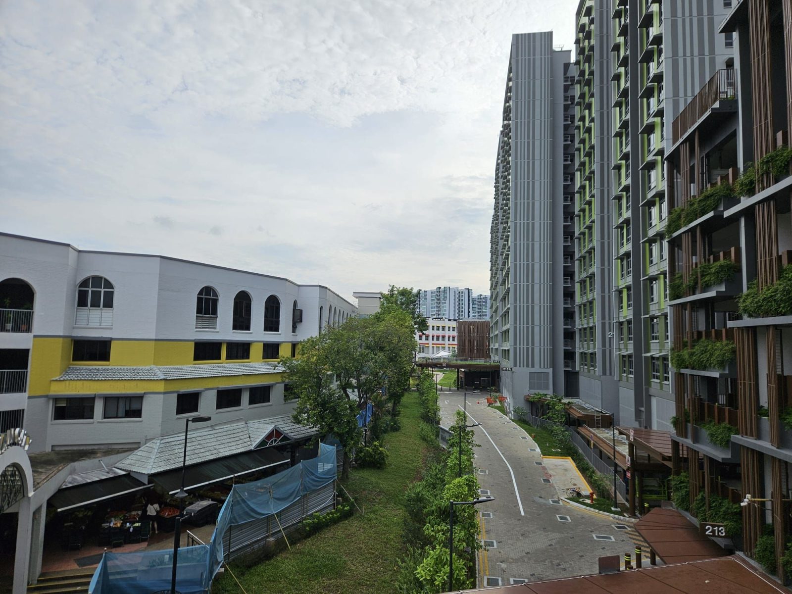 Blk 210 Hougang St 21 (LHS)